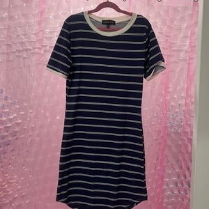 I don’t know what the brand is. it’s a size small blue and white striped dress